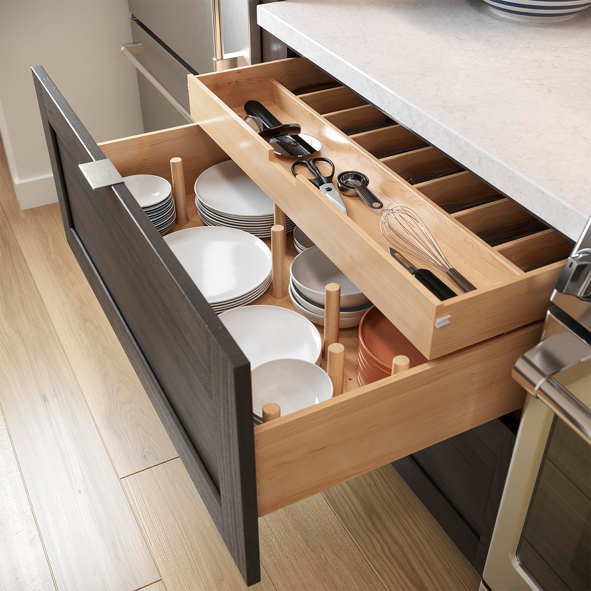 Scalloped deep roll out tray